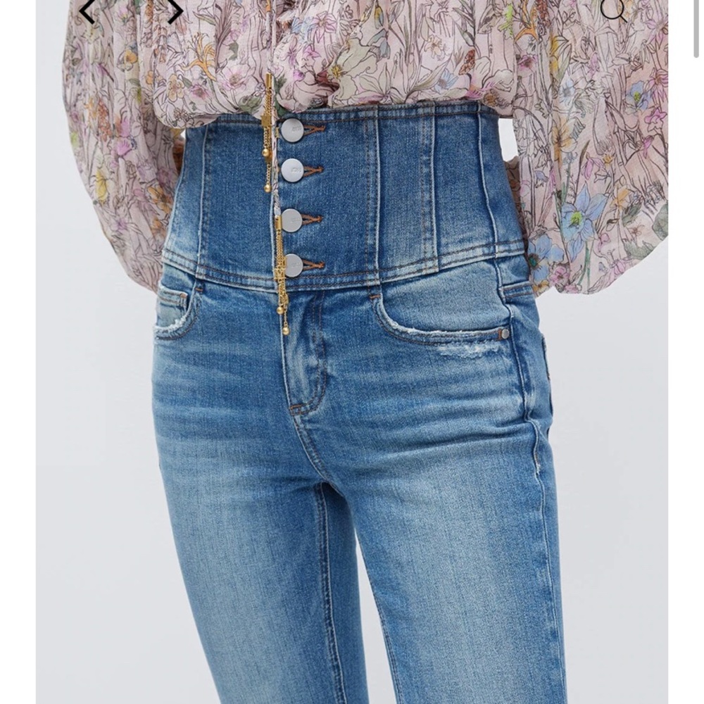 High waist 4 button Miss Sixty rhinestone jeans!